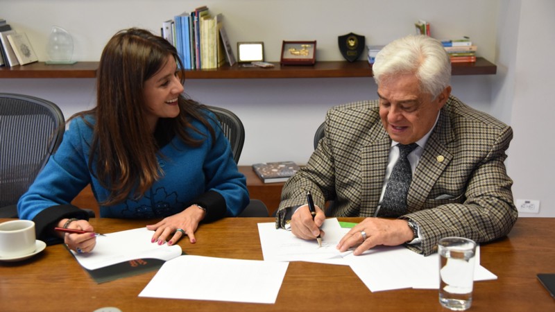 Acuerdo de cooperación académica internacional fue firmado en El Bosque
